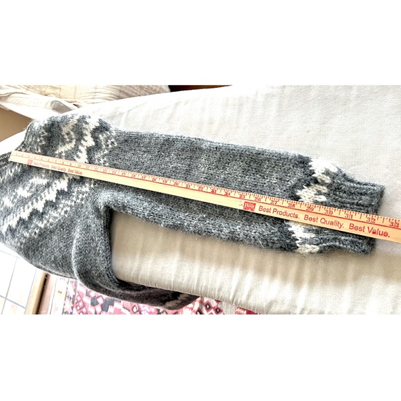 HAND KNIT ICELANDIC NORDIC Cardigan in Shades of Gray - L/XL - Picture 9 of 9